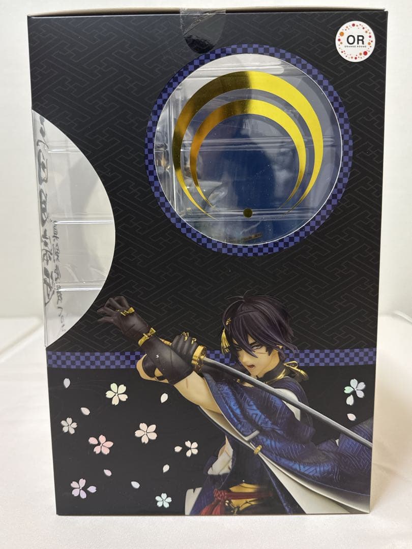 刀剣乱舞　三日月宗近 真剣必殺Ver. フィギュア　チャーム付き