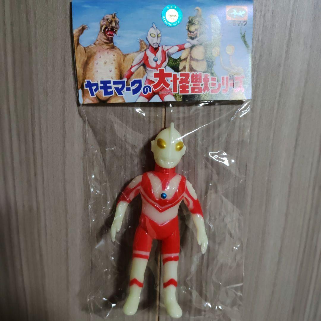 ヤモマーク 蓄光ゾフィー