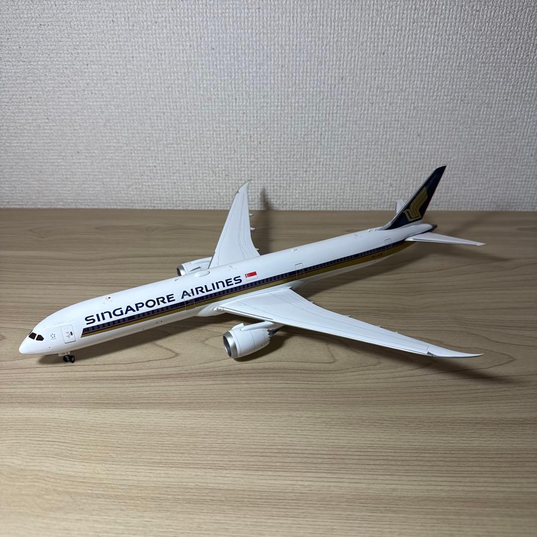 1/200 787-10 シンガポール航空