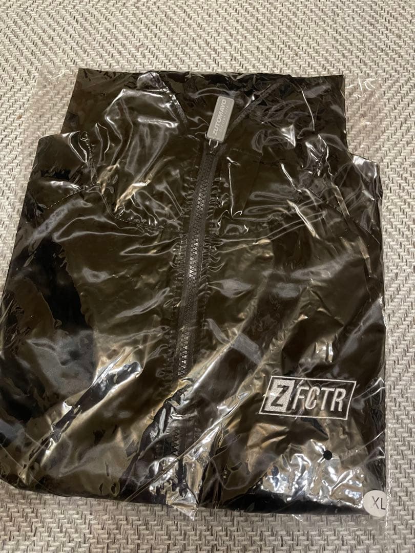 ずとまよ。FCTR Glossy Black Jacket L ジャケット