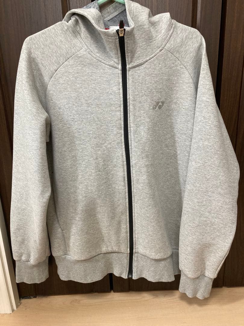 ヨネックス（YONEX）パーカーM＆ジョガーパンツLサイズ 上下セット【美品】