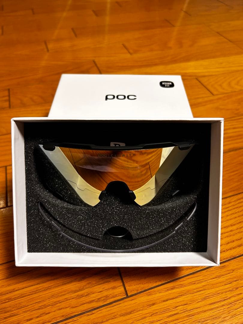 POC Clarity サングラス ゴールドレンズ