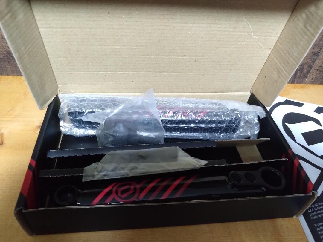 ＠新品　DEITY VENDETTA 3.0　赤 クランク