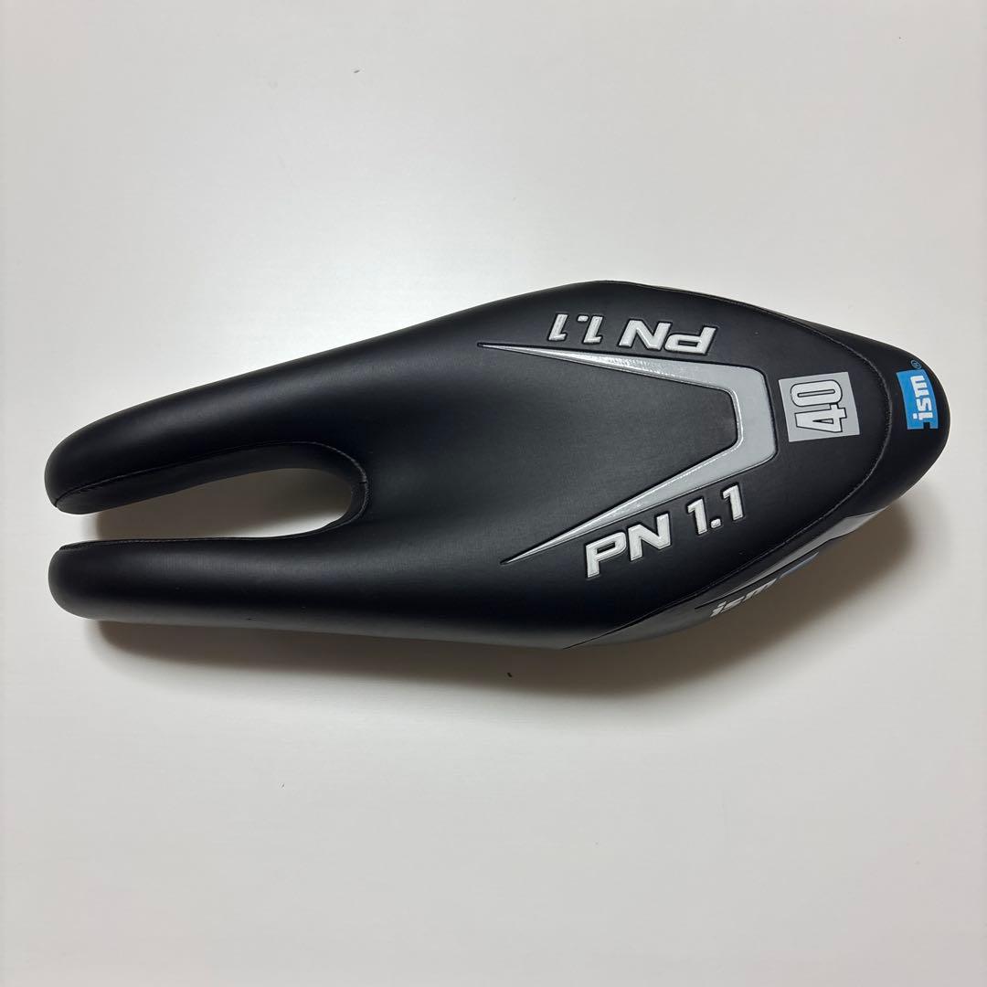 ism PN 1.1 サドル 40