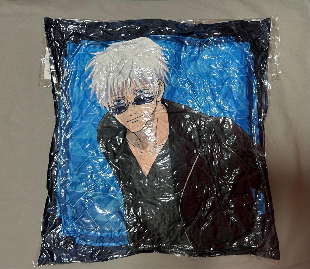 【新品未開封】呪術廻戦 五条悟 描き下ろしクッション革ジャンver.