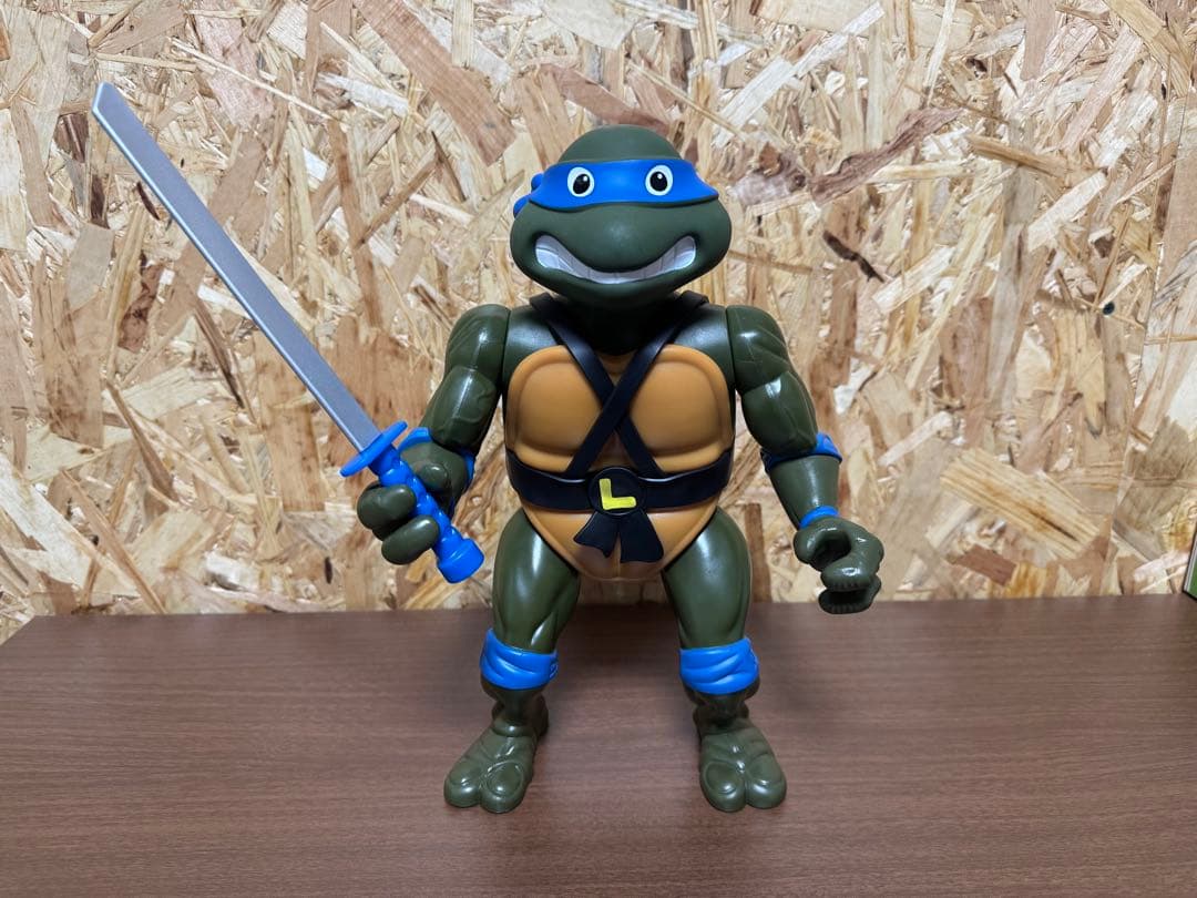 ミュータントタートルズ レオナルド フィギュア ソフビ
