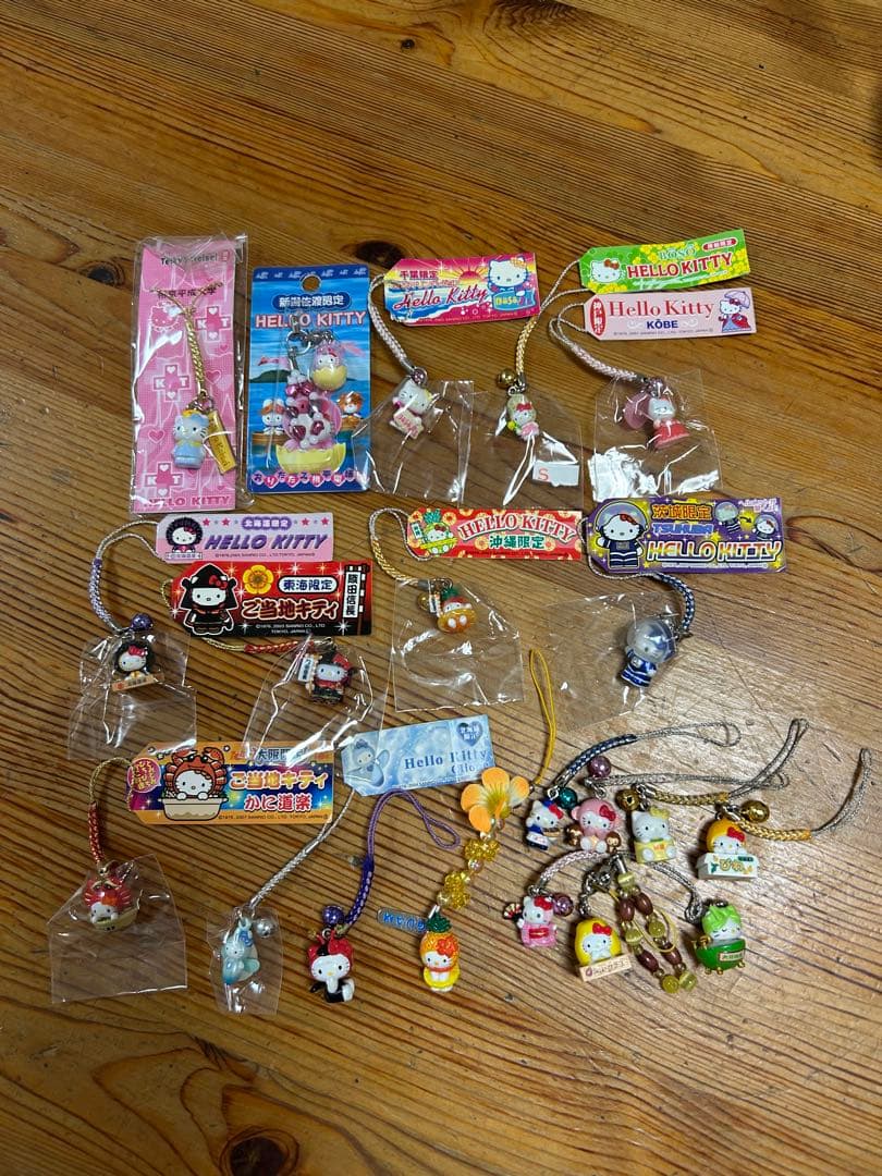 ハローキティ ご当地ストラップ セット　グアム　サイパン　キティ　他