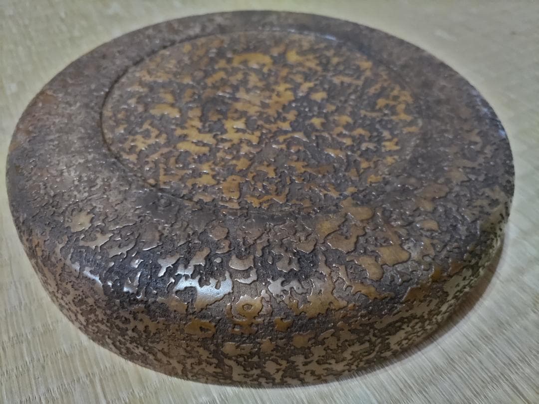 超絶技巧！虫食い模様　丸盆　在銘　中国？
