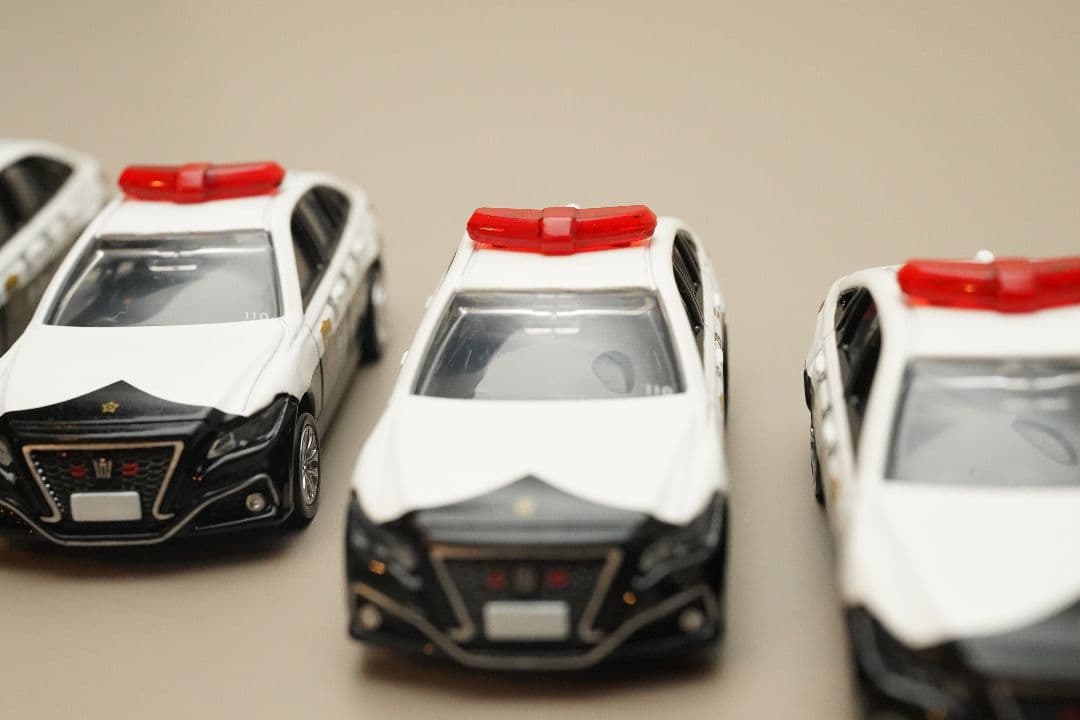 光る！LEDカスタム トミカ パトカー 6台セット