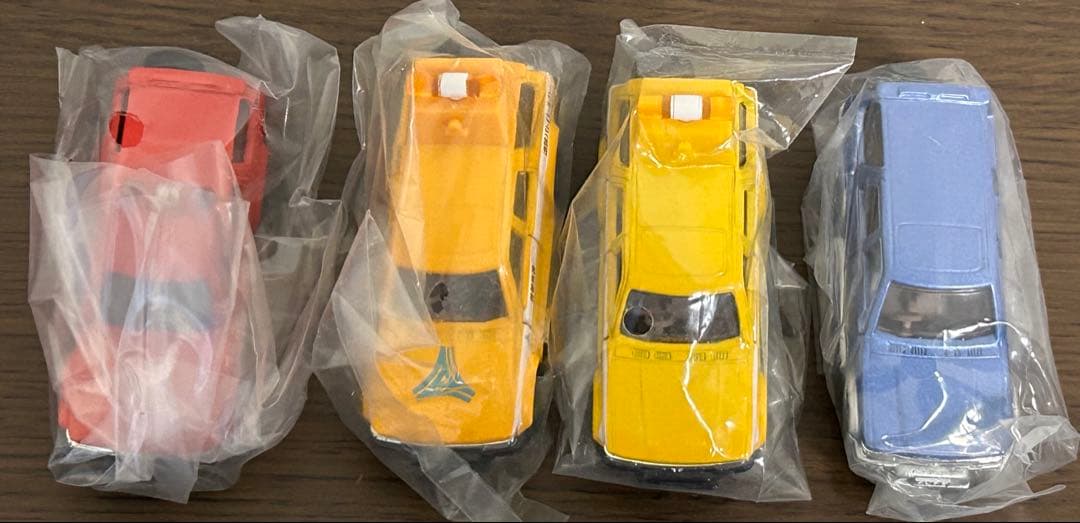 トミカ トヨタ ハイラックスサーフ 4台セット