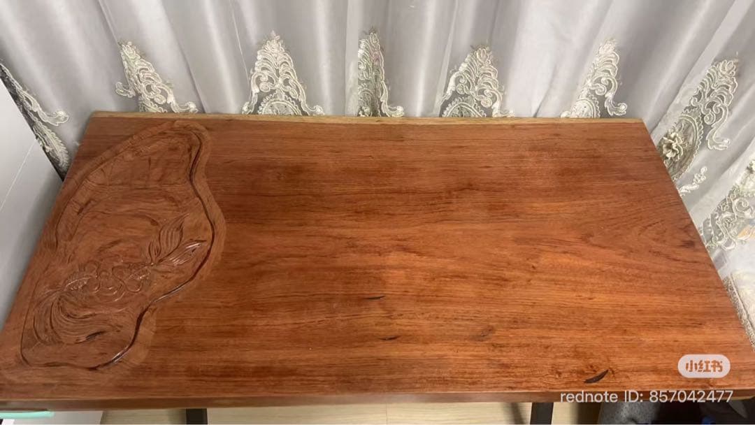 一枚板 木製彫刻座卓 X型脚 茶色 大きめ