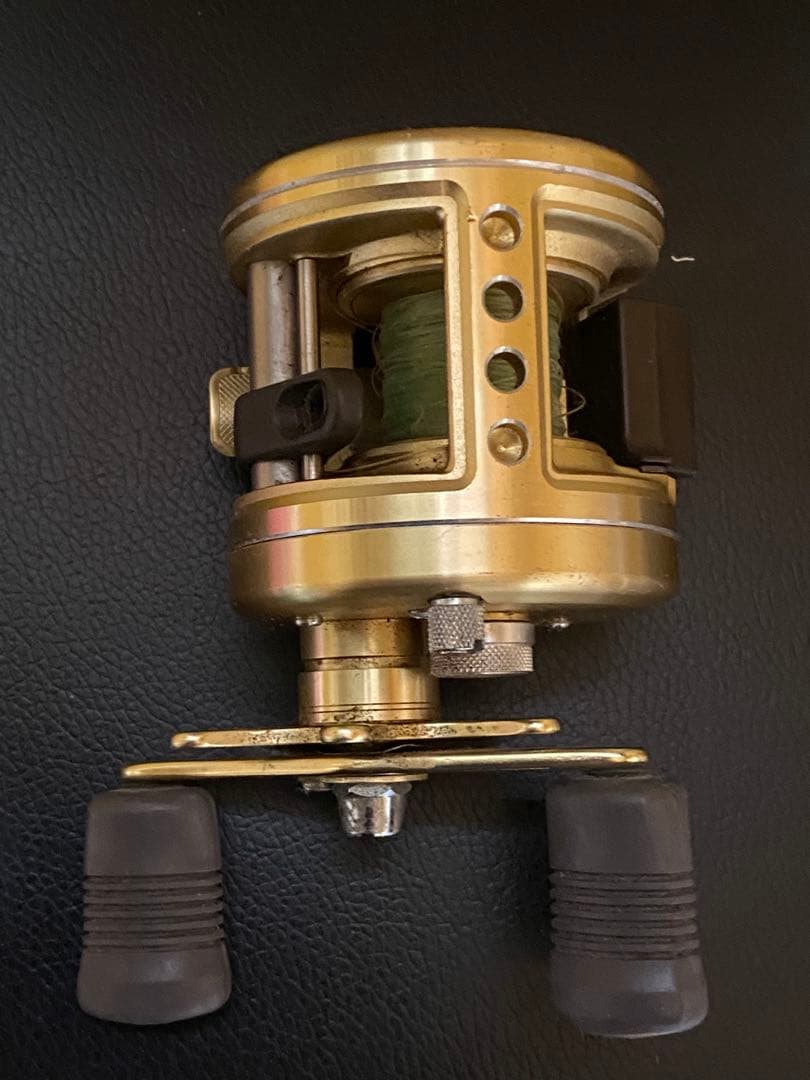 SHIMANO CALCUTTA ベイトリール ゴールド