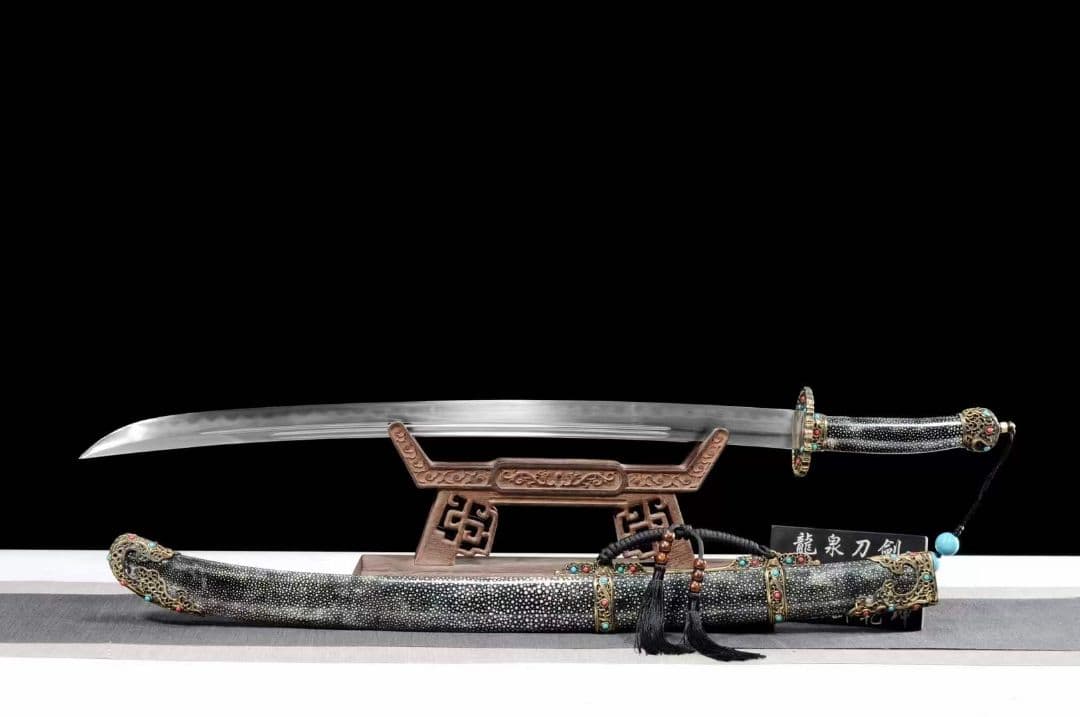 郡王サーベル（魚皮黒金）古兵器 武具　刀装具　日本刀　模造刀 居合刀