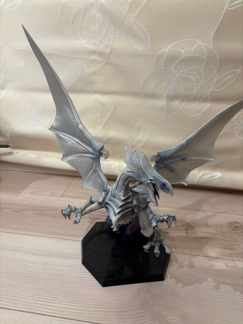 ART WORKS MONSTERS 青眼の白龍 遊戯王　フィギュア