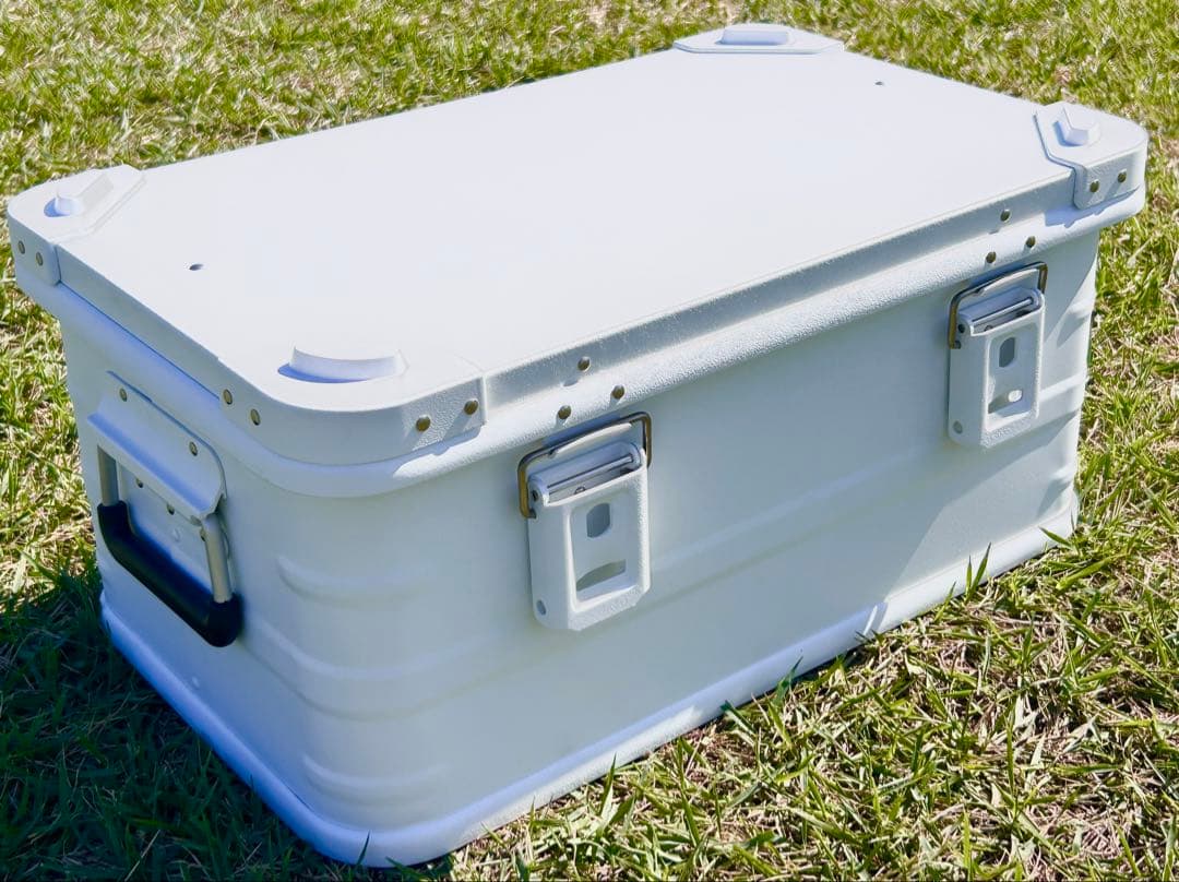 マットホワイト　スタッキング コンテナボックス　30l アウトドア　限定1点