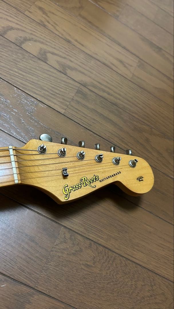 grass rootsストラトキャスター サンバースト ギターケース付き