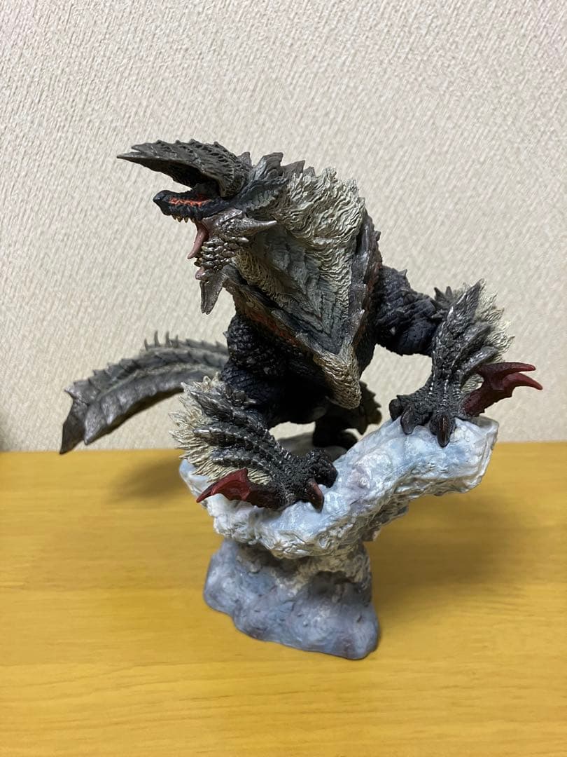 カプコンフィギュアビルダー　ジンオウガ亜種　フィギュア