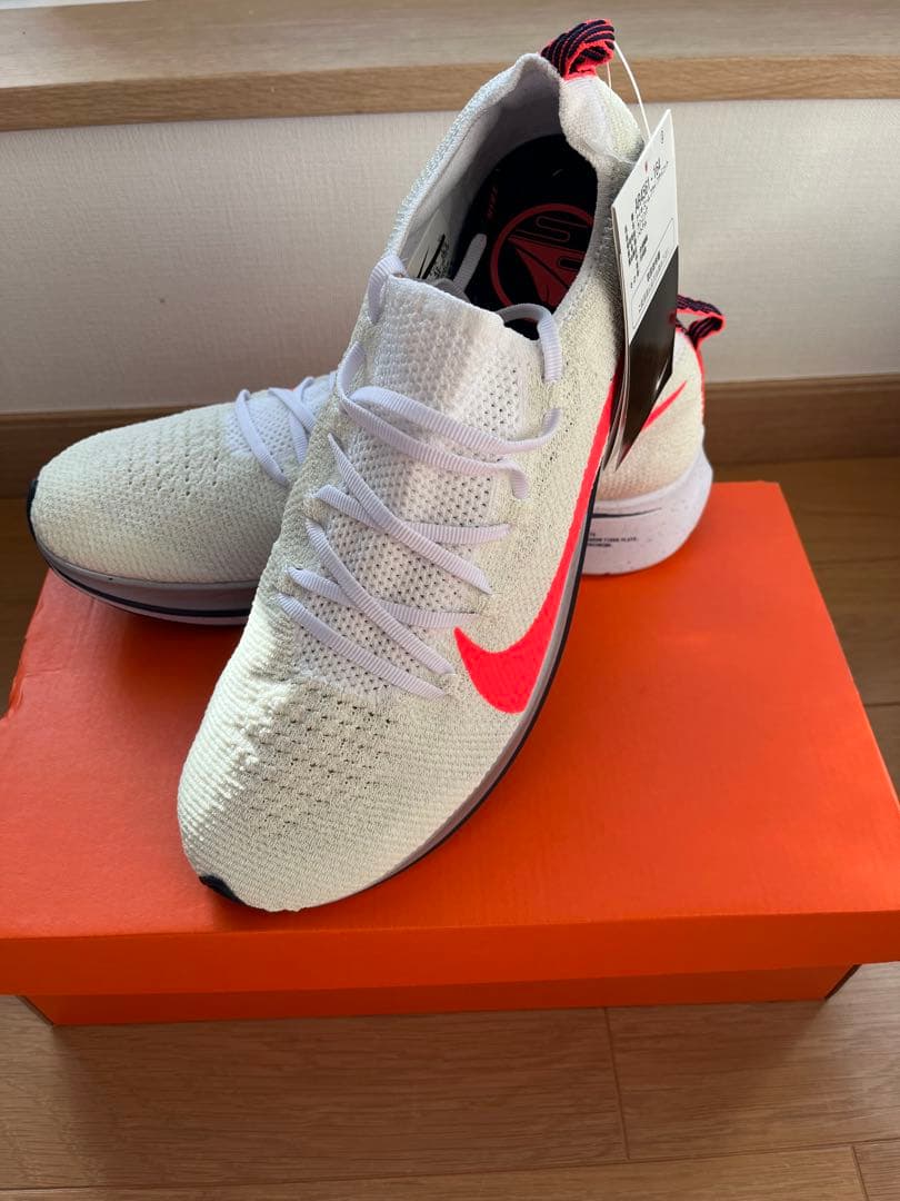 新品未使用　NIKE ズームフライ フライニット 26.5㌢