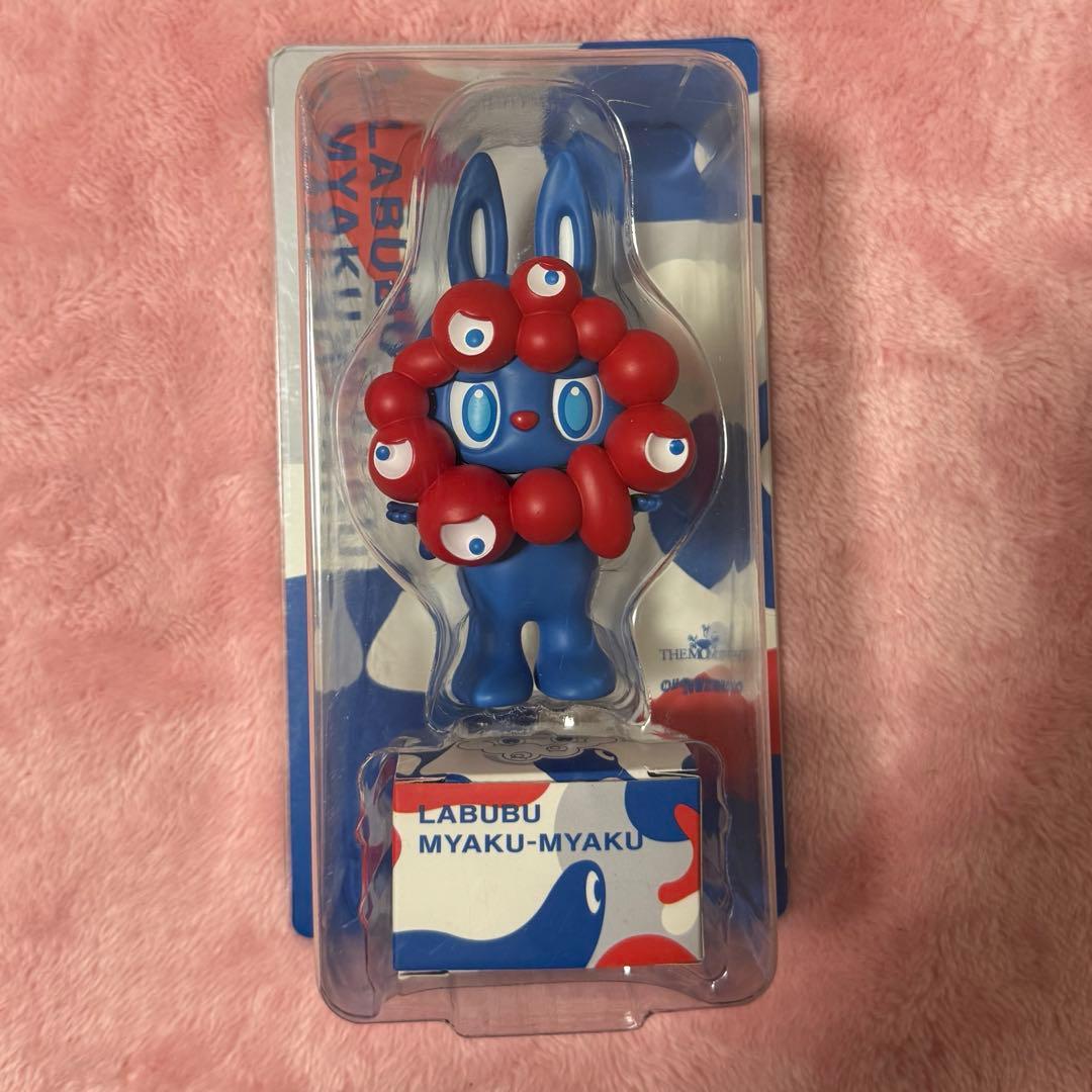 ラブブ　ミャクミャク　コラボ