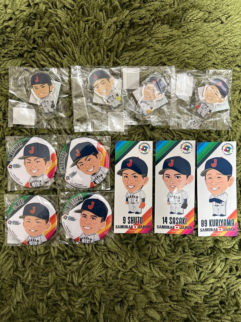 侍ジャパン　WBC アクリルスタンド　缶バッジ　ダルビッシュ　佐々木朗希　他