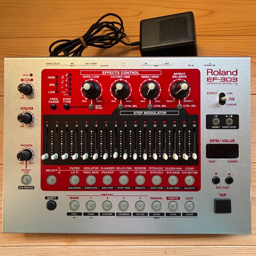 ROLAND EF-303 グルーヴ・エフェクツ 箱・アダプター付き
