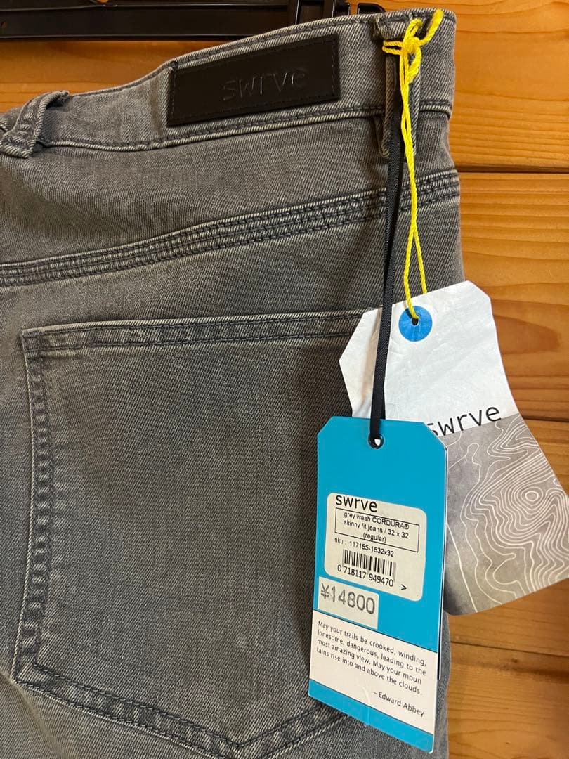 新品　swrve スワーブ　デニム　32 裾カット有り