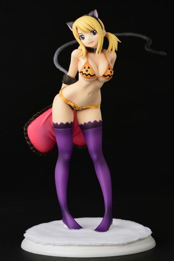 ルーシィ・ハートフィリア 1/6フィギュア