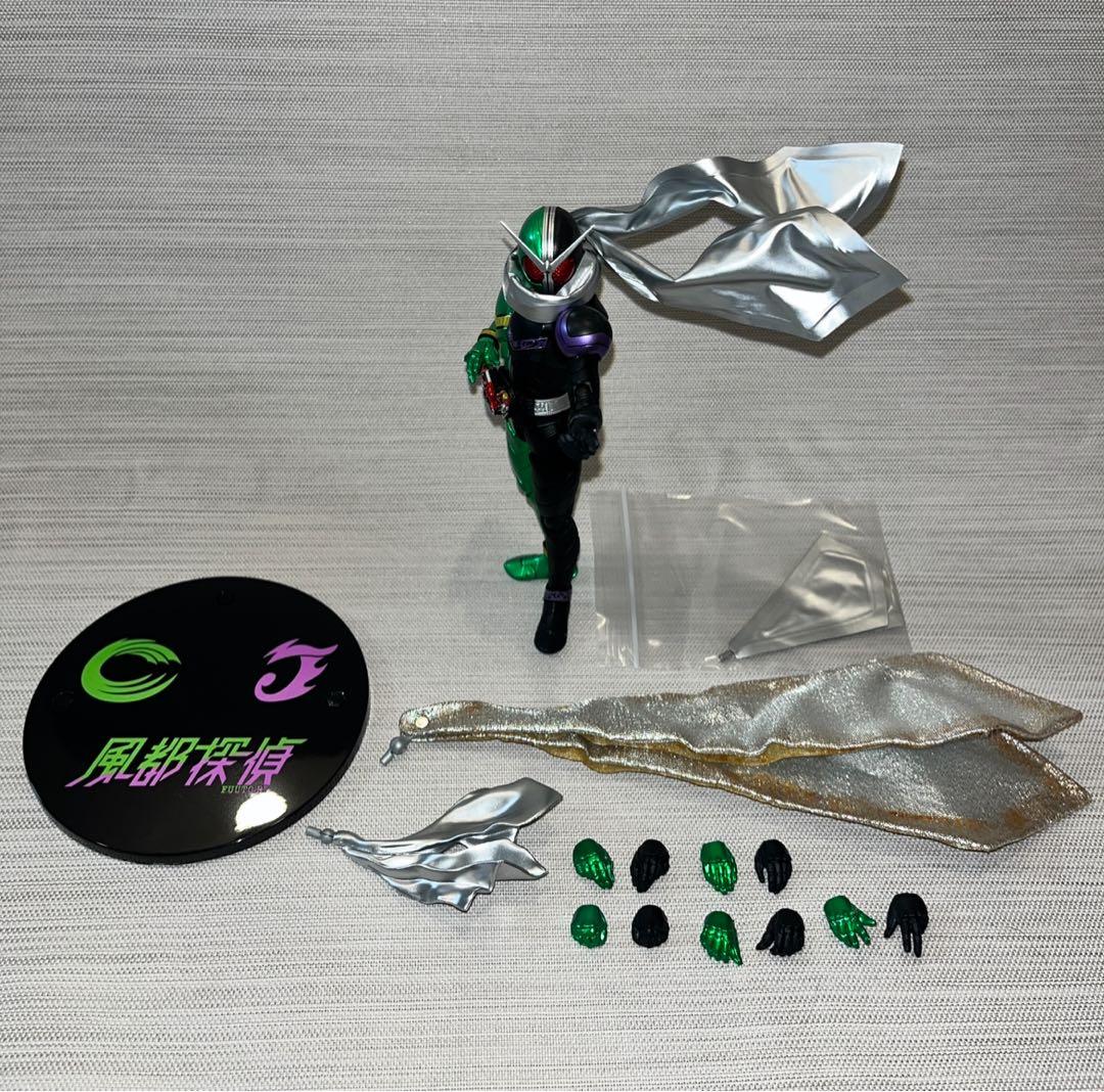 S.H.フィギュアーツ(真骨彫製法)仮面ライダーW サイクロンジョーカー風都探偵