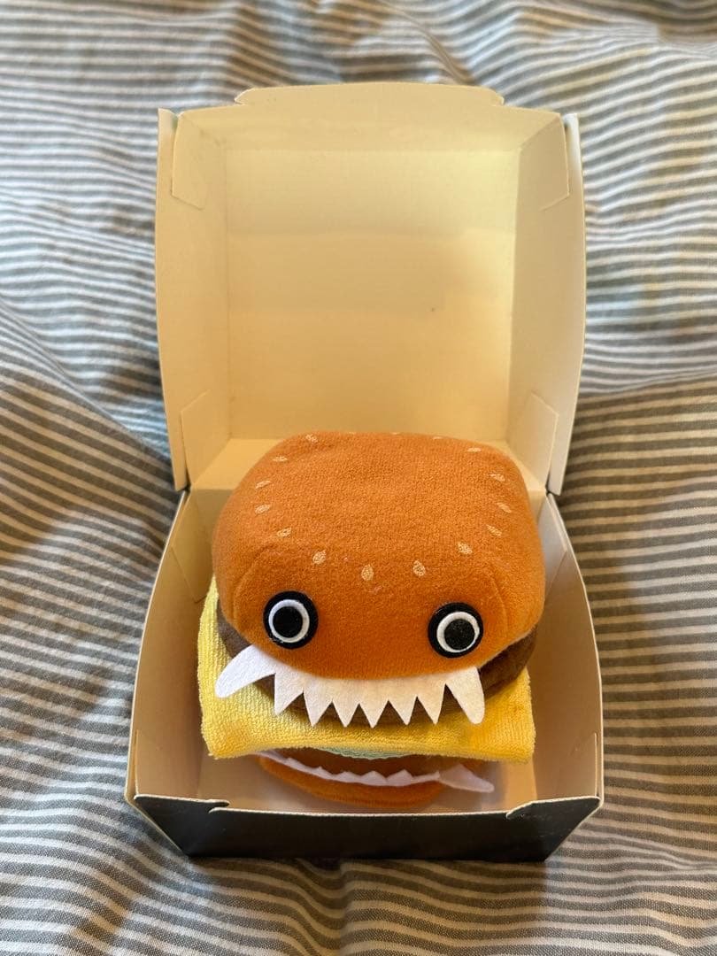 UNDERCOVER アンダーカバー　ハンバーガー　ぬいぐるみ