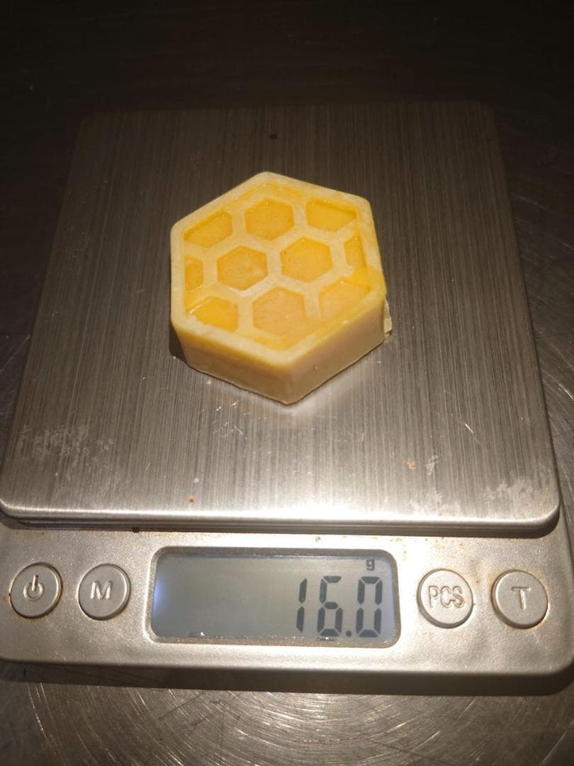 リピーター多数　国産百花蜜 梅酒瓶入り　おまけ付　生産者価格で大放出