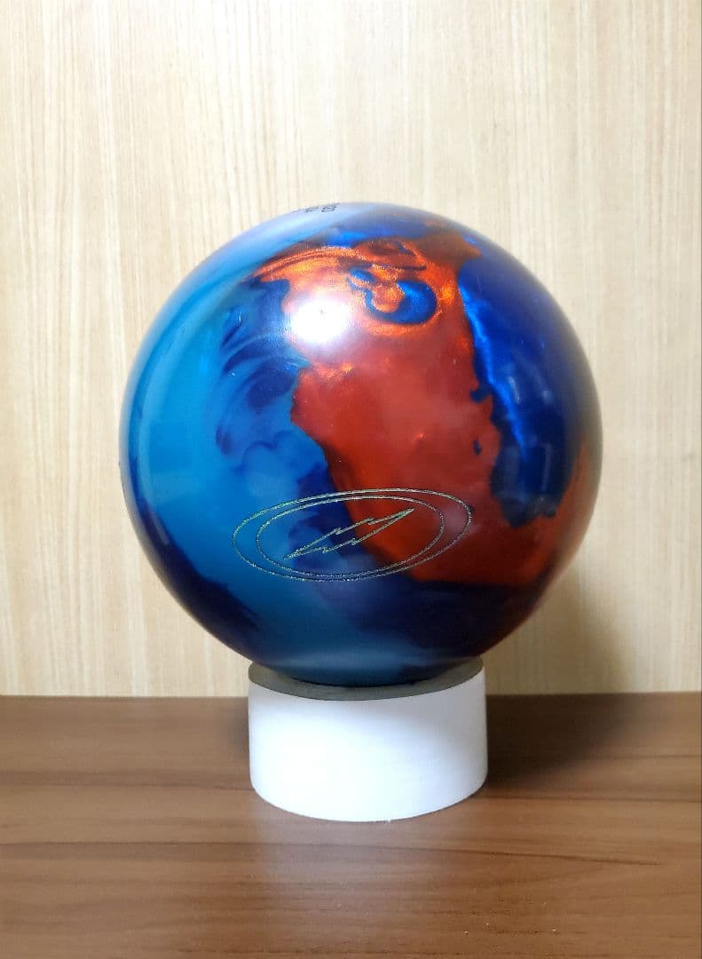 【美品】初代アブソリュート ボウリングボール 15p