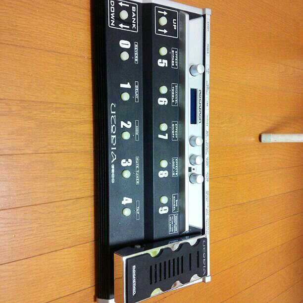 ギター ROCKTRON Utopia G300