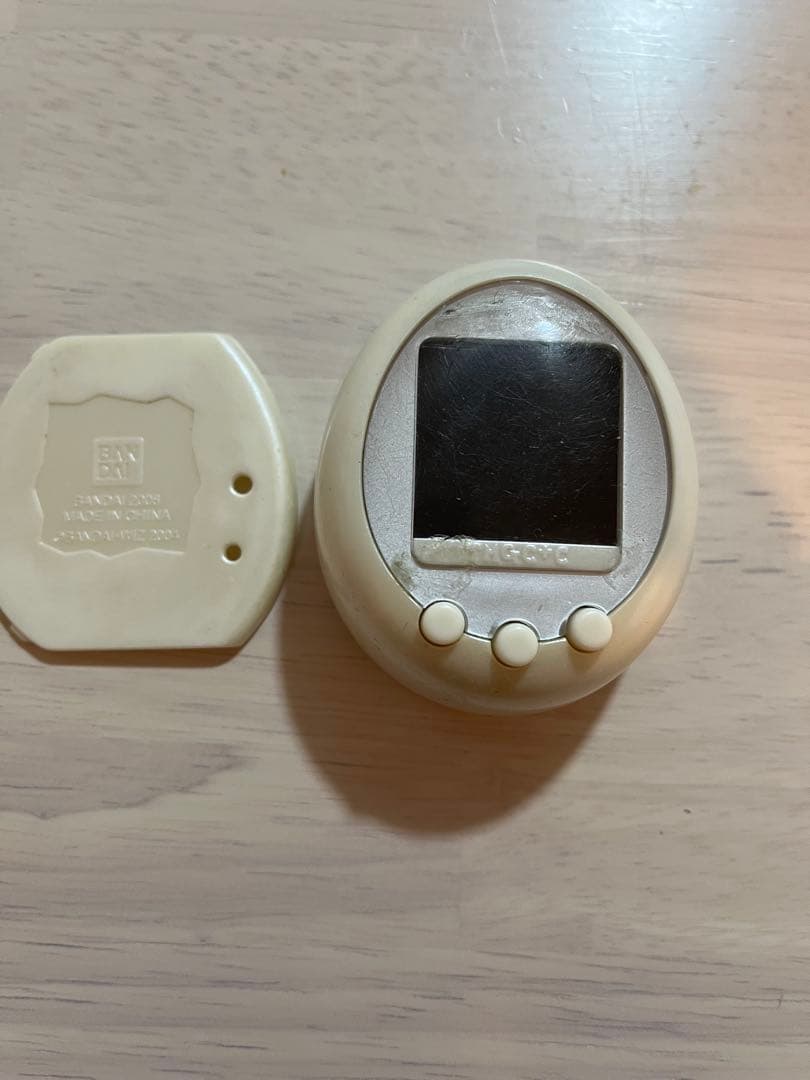 たまごっちプラスカラー　ジャンク品　ホワイト