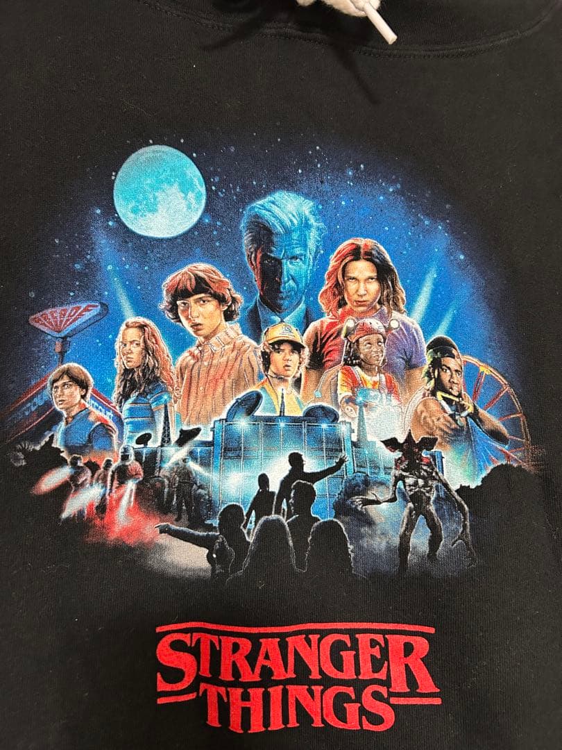 ストレンジャーシングス　海外グッズ　パーカー