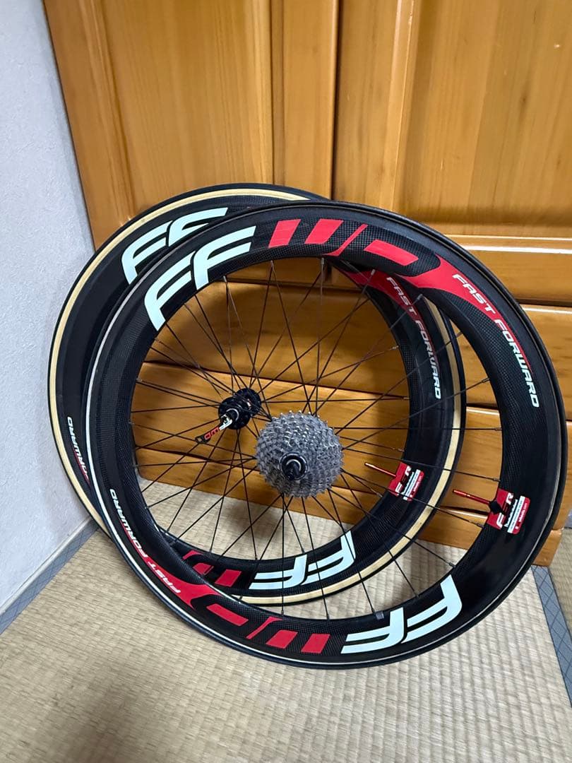 6/30まで限定出品！爆音！FFWD F6R カーボンホイール　専用ケース付き