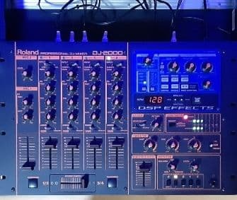 DJミキサーROLAND DJ-2000