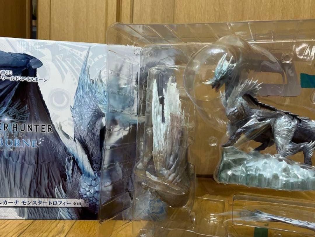 一番くじ　モンスターハンター　アイスボーン　イヴェルカーナ　トロフィー　A賞