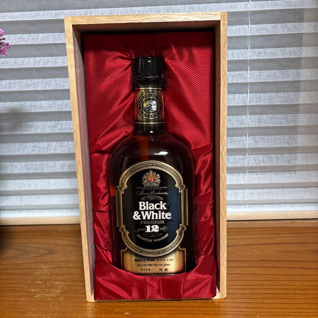 Black & White 12年 スコッチウイスキー 木箱入り