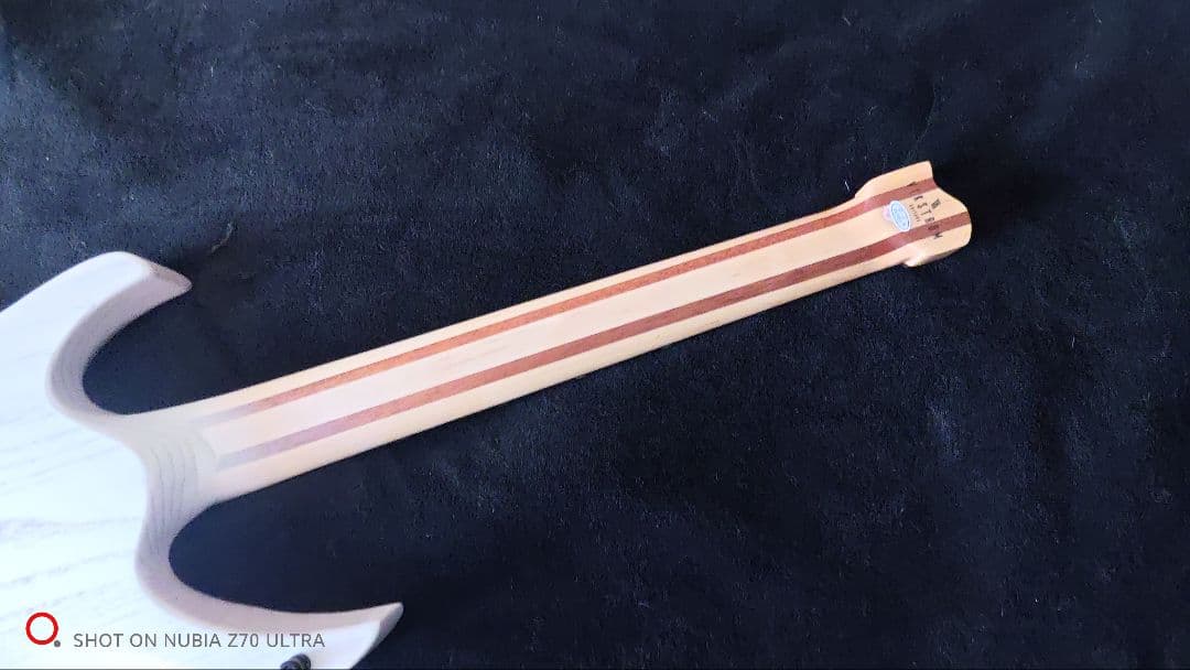 VIKSTROM GUITARS　7弦　ヘッドレス　美品