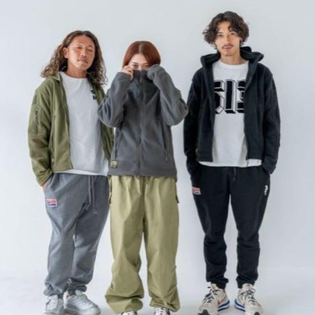 スージョ　フリースジャケット