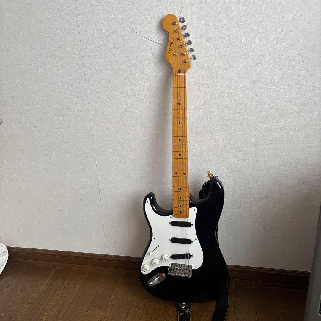 左利き用　フェンダージャパン　 ブラック ストラトキャスタータイプ エレキギター