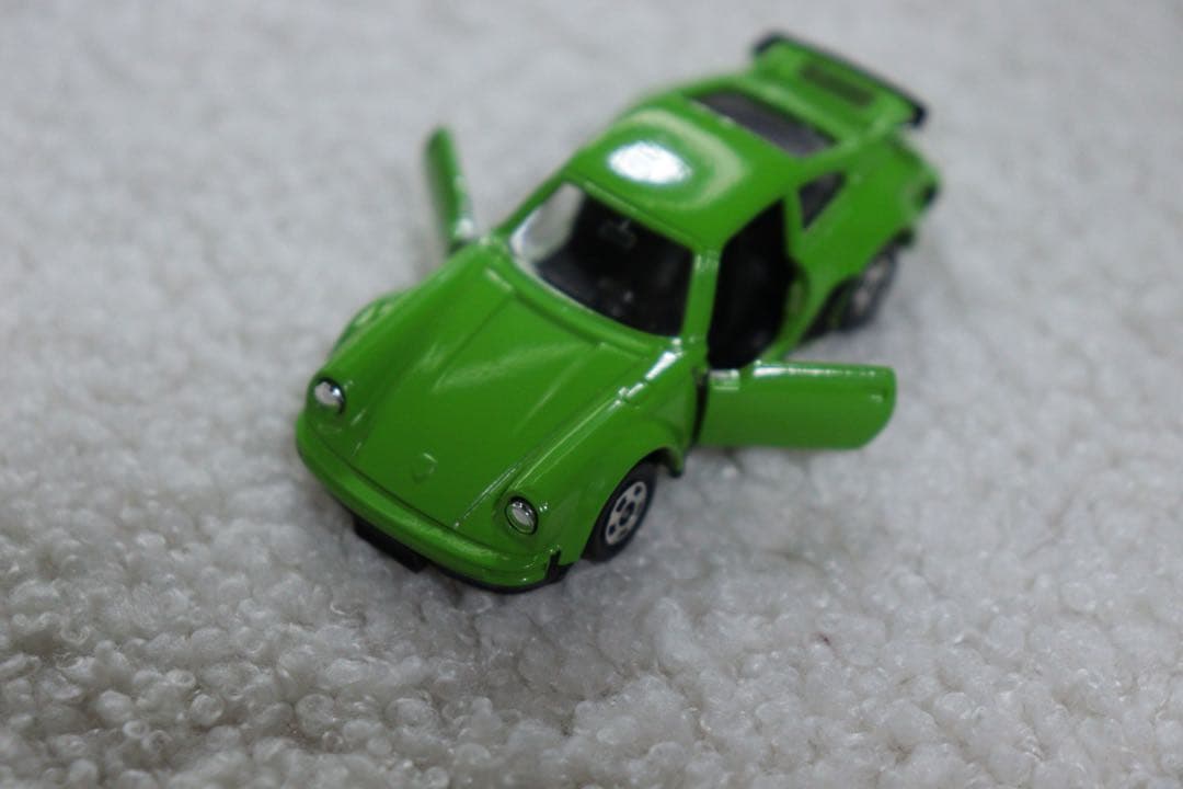 ポルシェ　930ターボ　日本製　トミカ　F1 1979 青箱