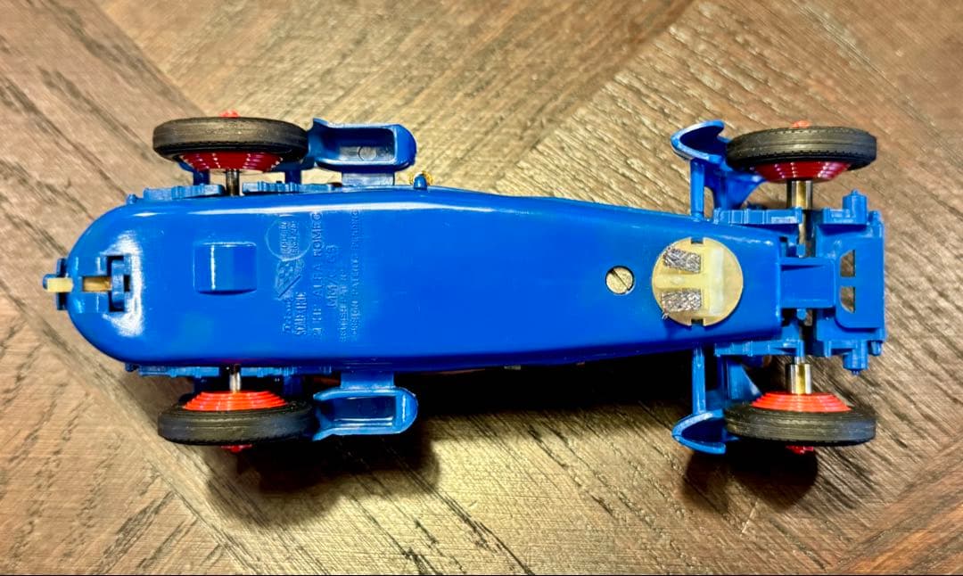 scalextricスケーレックスC65アルファロメオ 1933 スロットカー