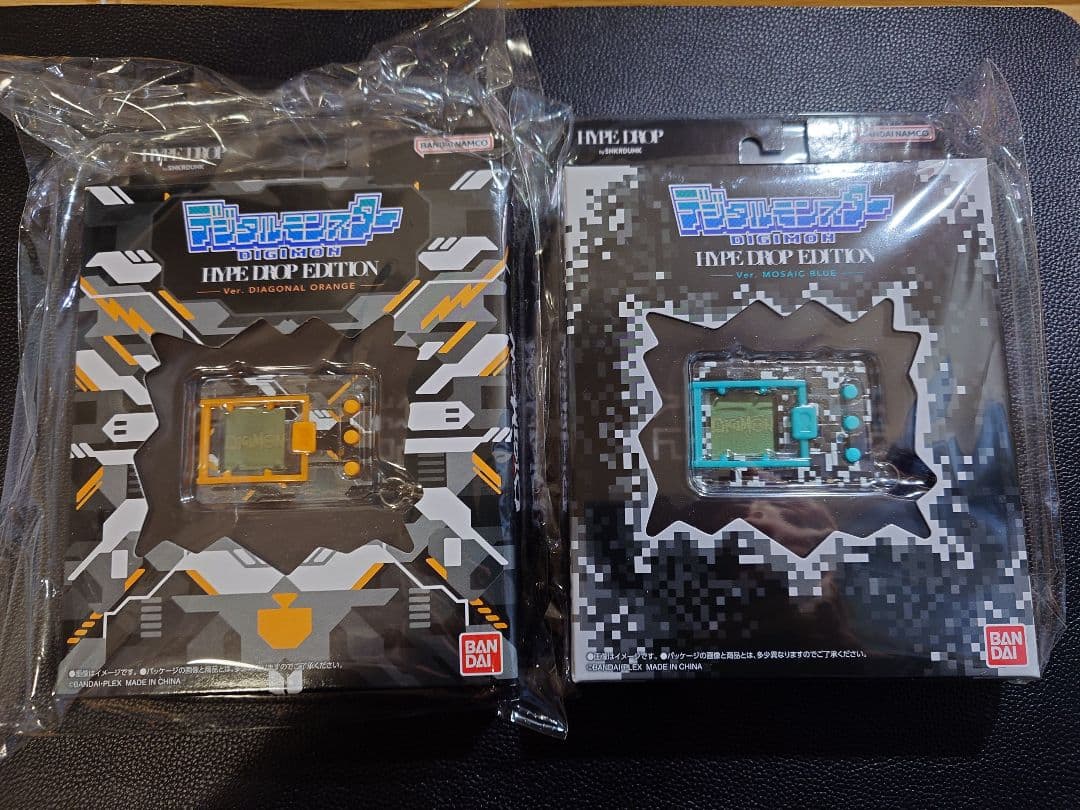 デジタルモンスターHYPE DROP ダイアゴナルオレンジ　＆モザイクブルー