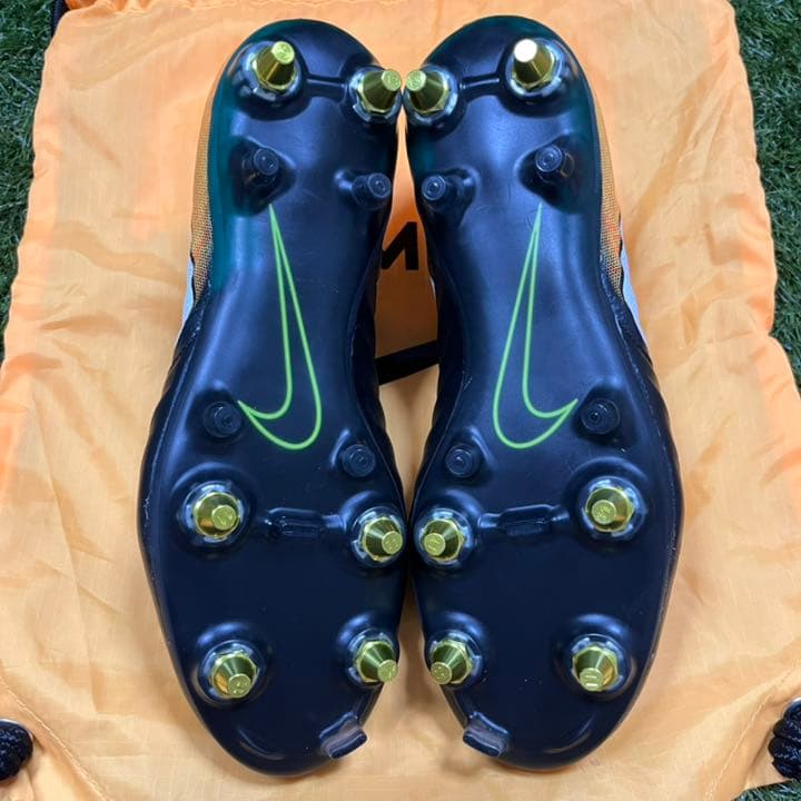 サッカースパイク ナイキ ティエンポ レジェンド Ⅵ エリート SG-PRO