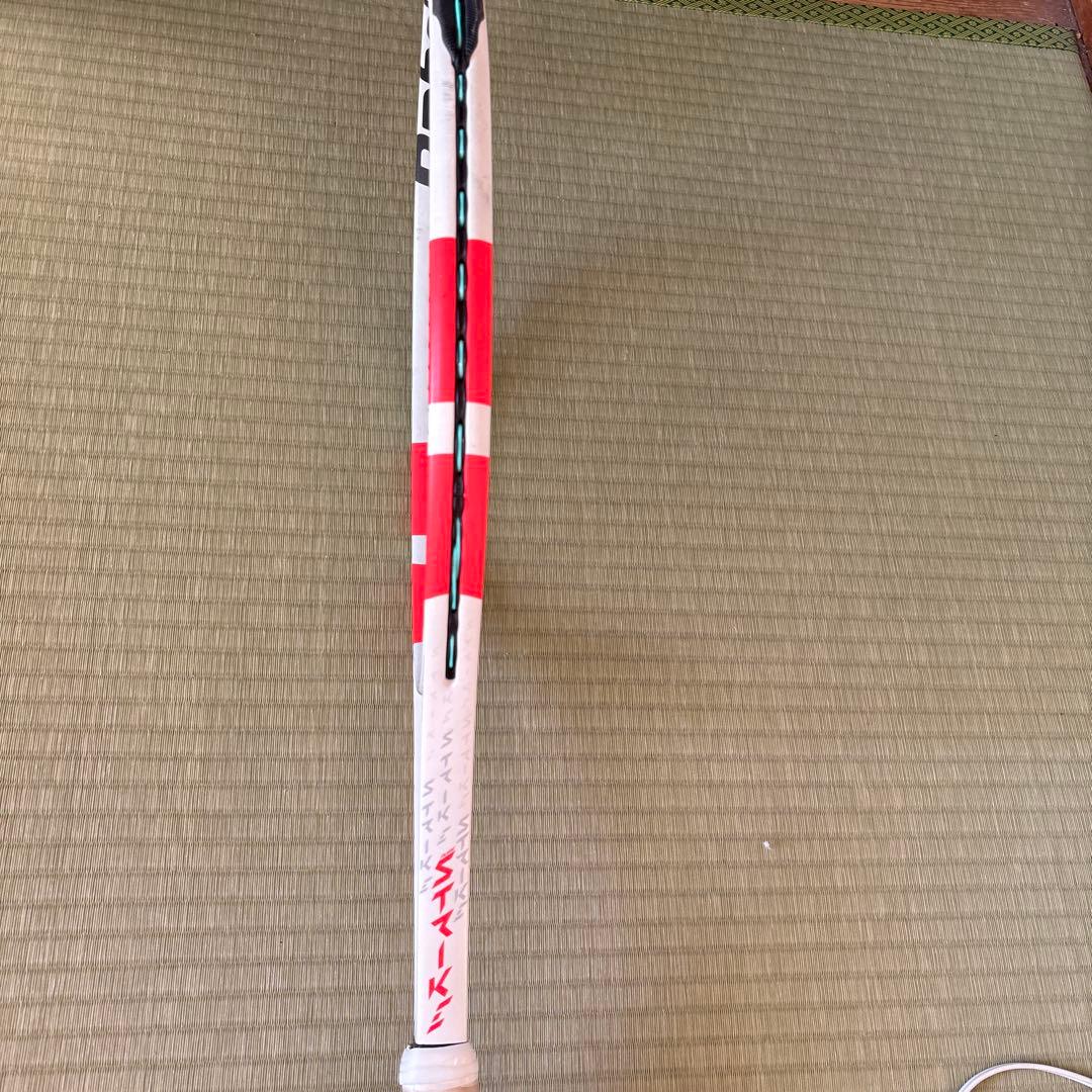 Babolat Pure strike 100 グリップ2