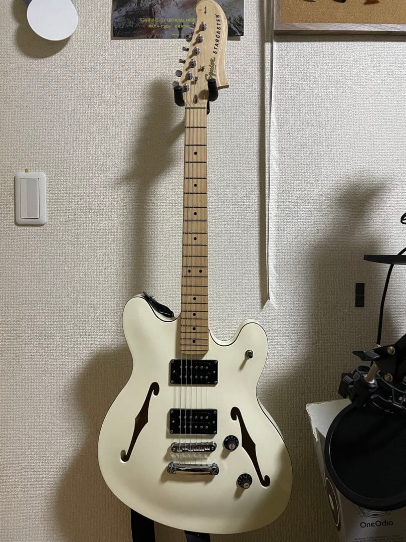 Squier Starcaster ホワイト【ケース付き】