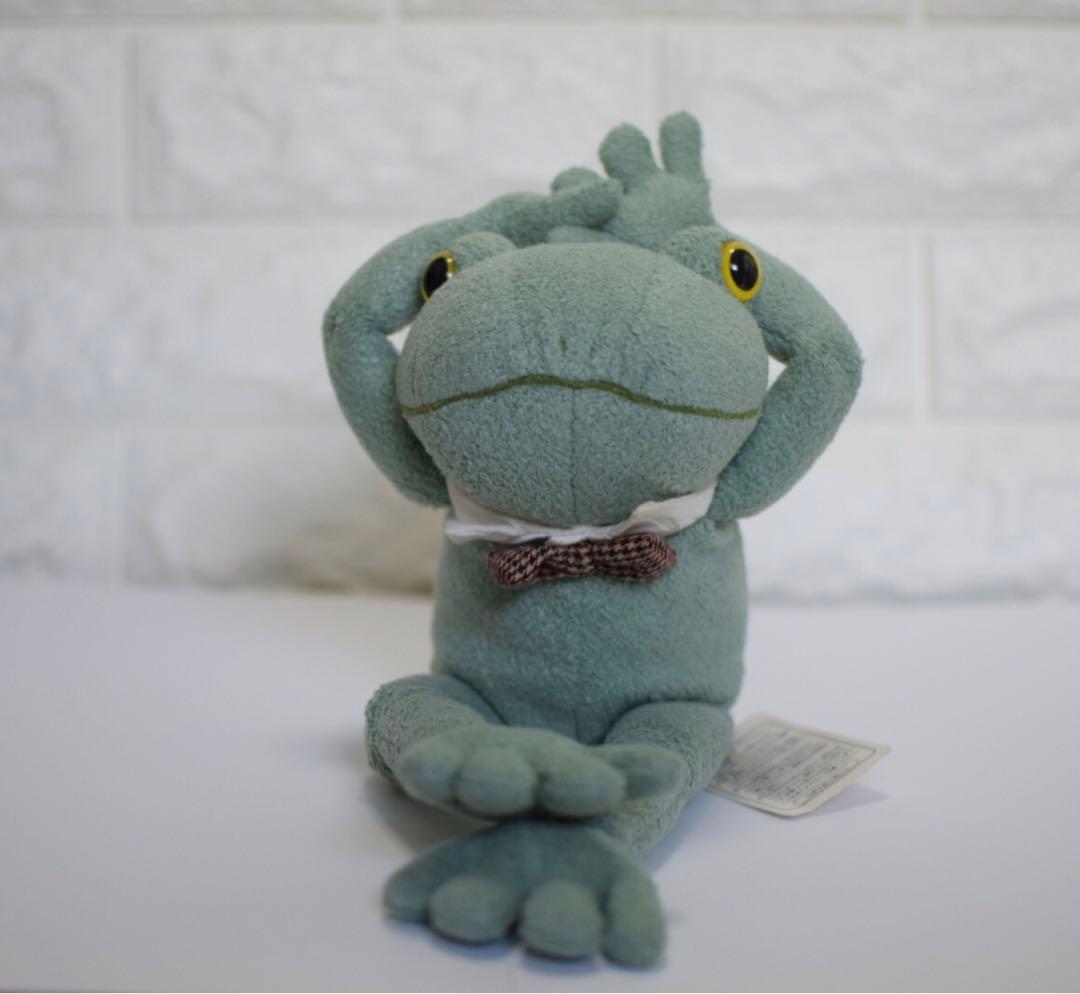 モンスイユ　カエル　ぬいぐるみ