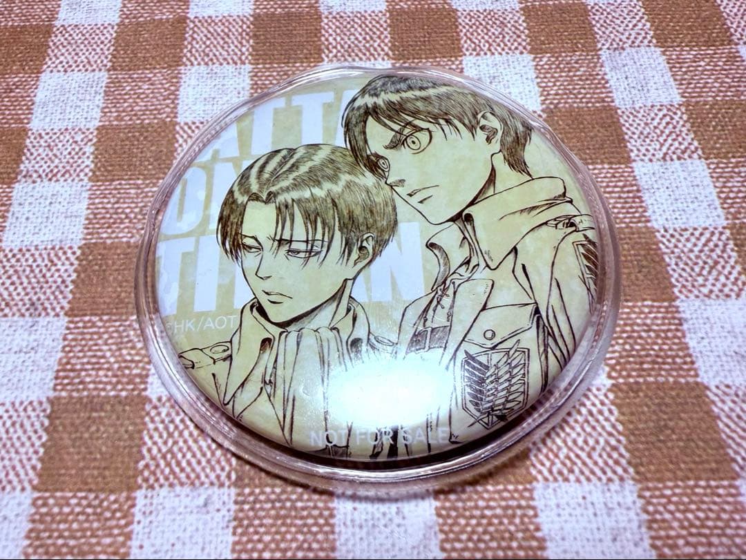 進撃の巨人 エレン＆リヴァイ WIT STUDIO 同時購入 特典 缶バッジ