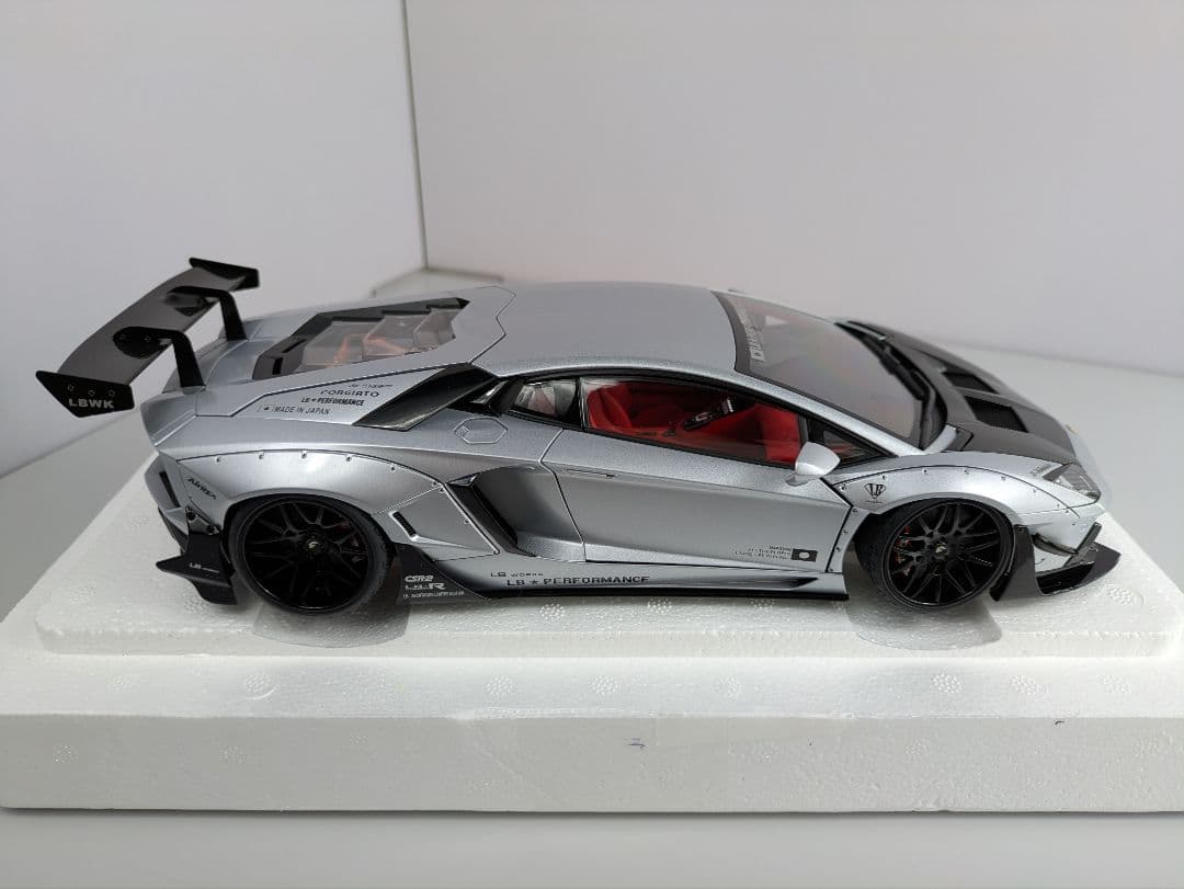 1/18 ミニカー オートアート ランボルギーニ アヴェンタドール LBWORK